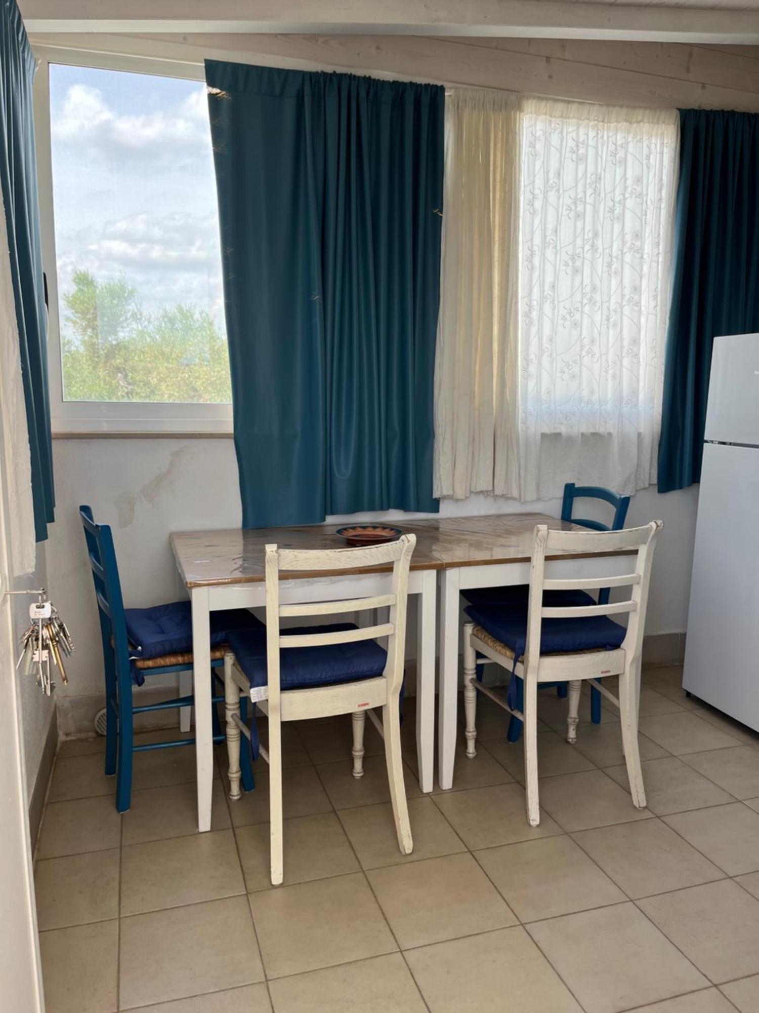 B&B Villa Mediterranee Con Parking Space 特拉尼 外观 照片