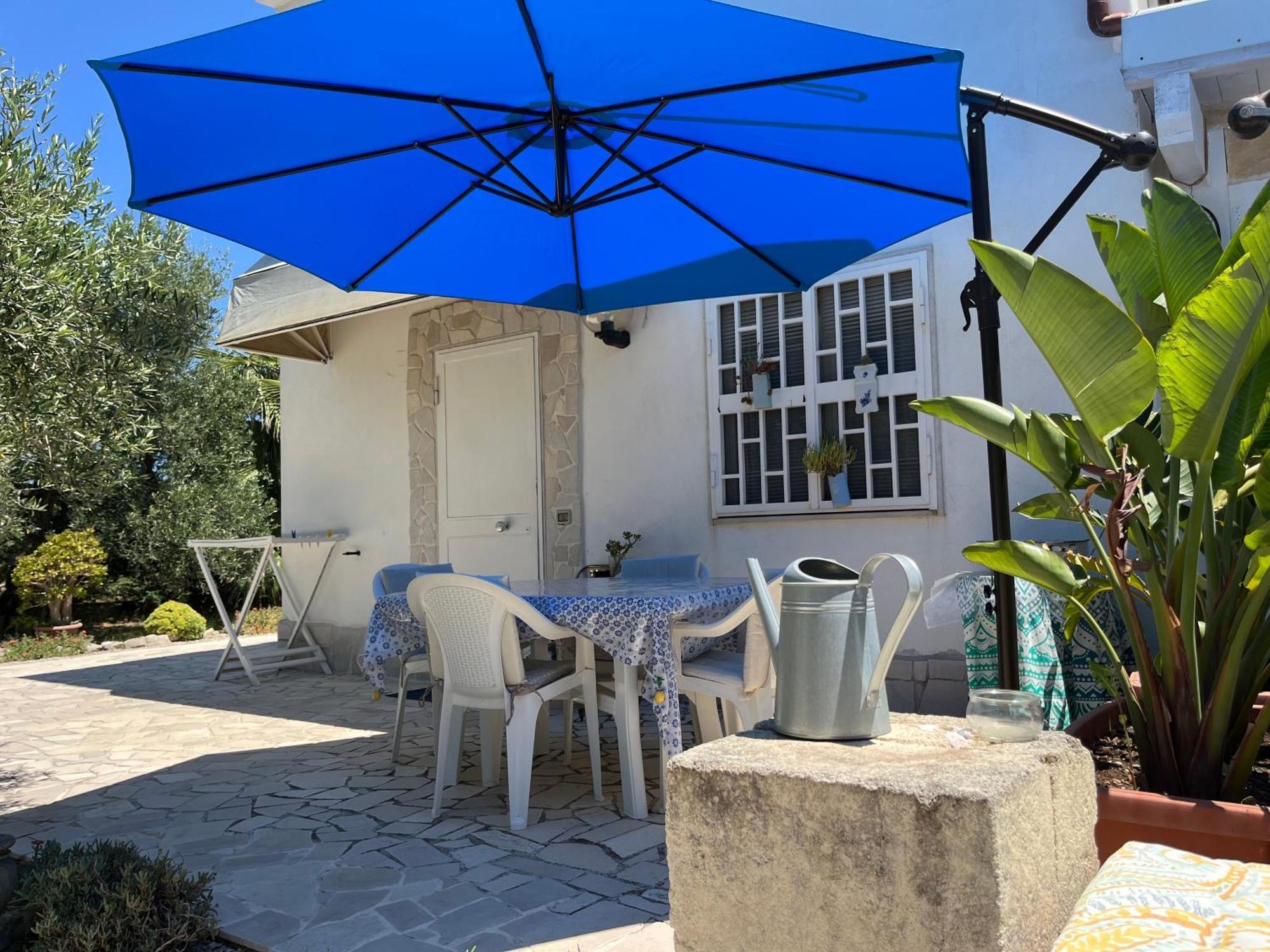 B&B Villa Mediterranee Con Parking Space 特拉尼 外观 照片