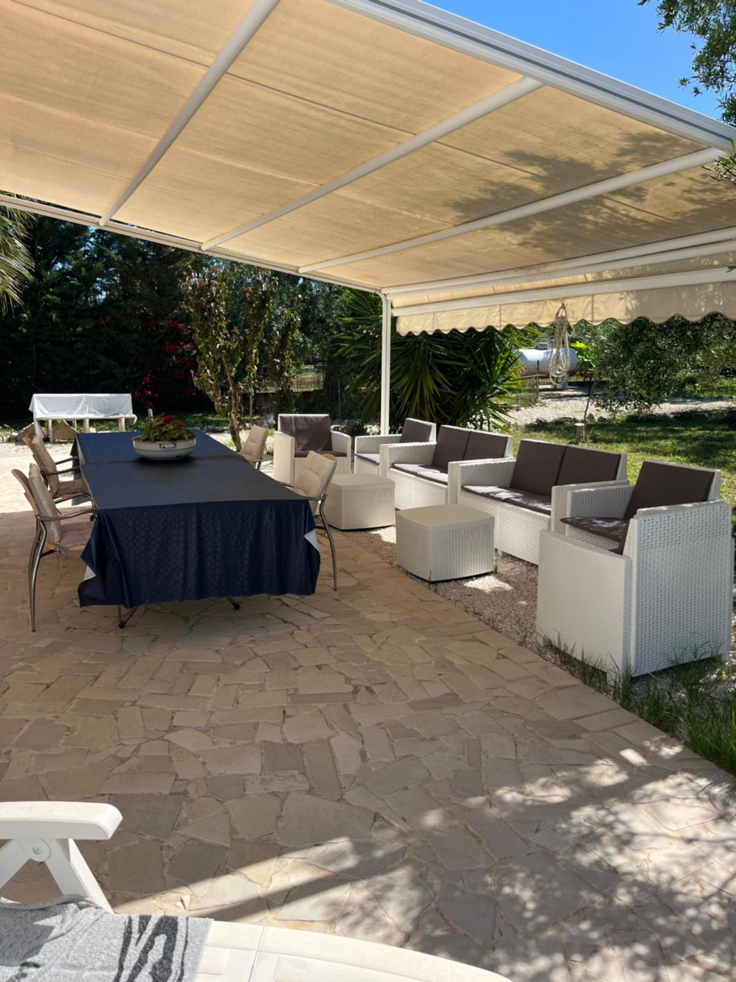 B&B Villa Mediterranee Con Parking Space 特拉尼 外观 照片