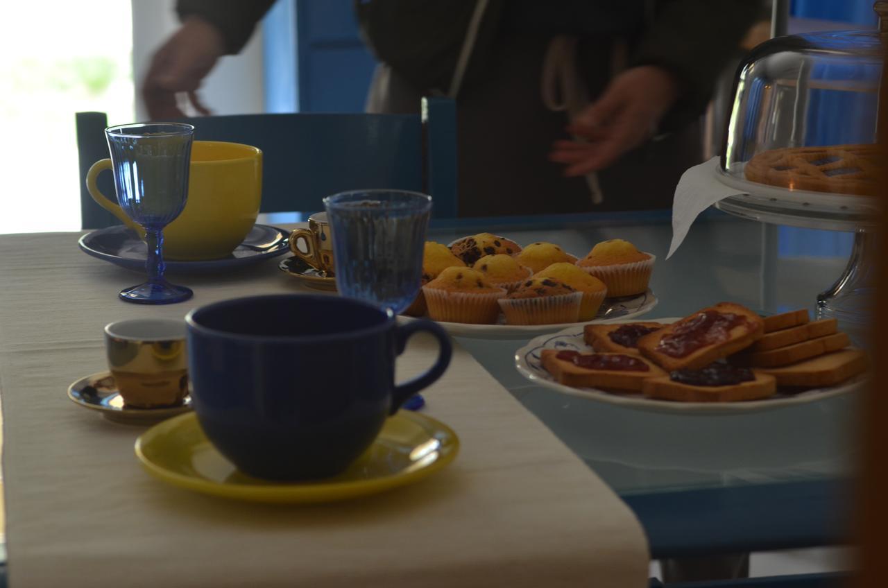 B&B Villa Mediterranee Con Parking Space 特拉尼 外观 照片